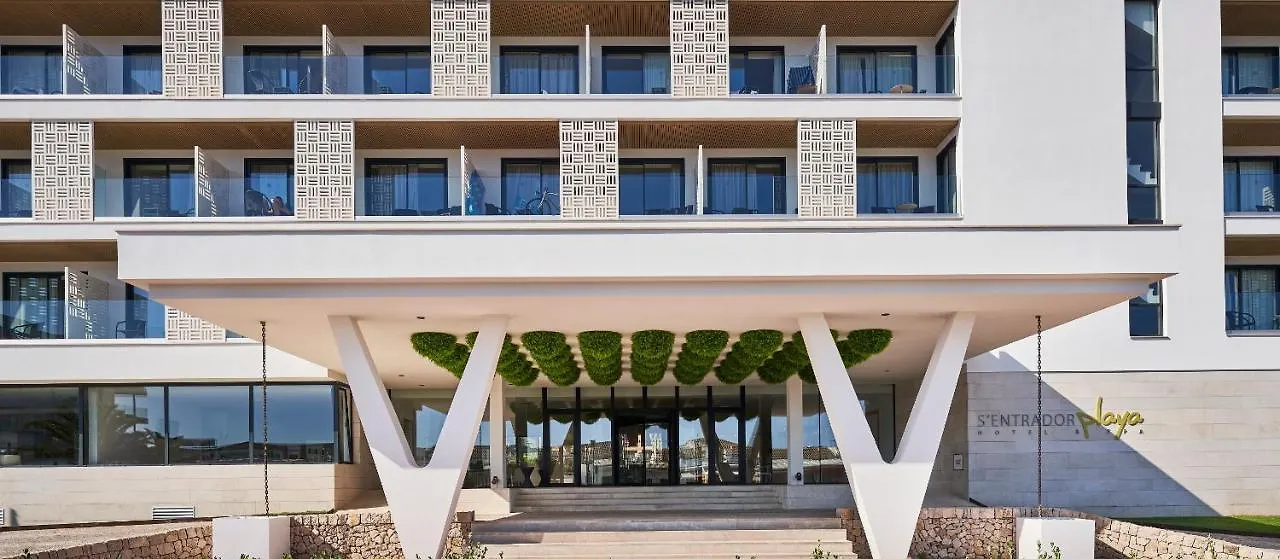 Hotel & Spa S'Entrador Playa 칼라 라트자다